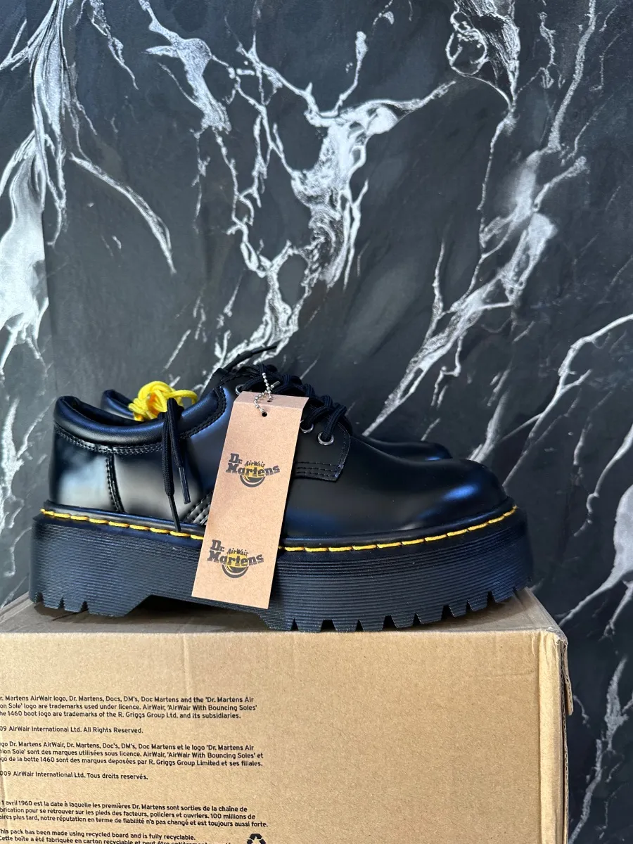 DR MARTENS