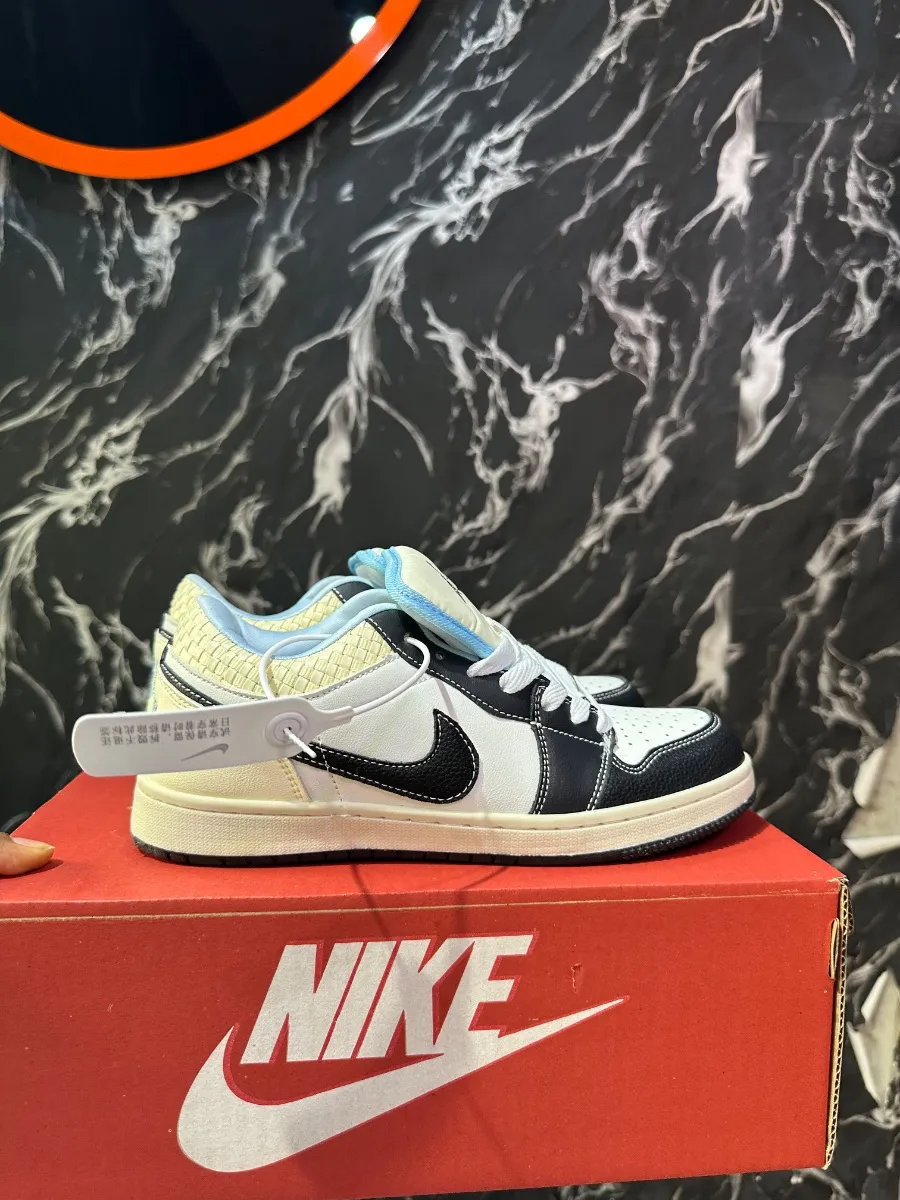 JORDAN 1