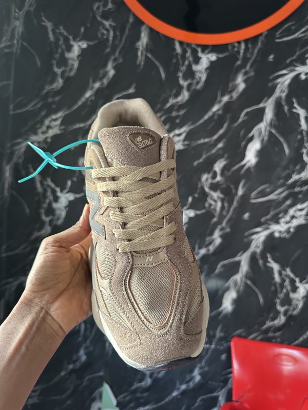Nb