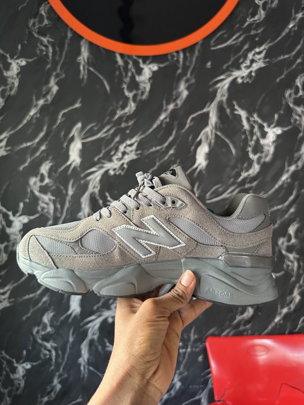 Nb
