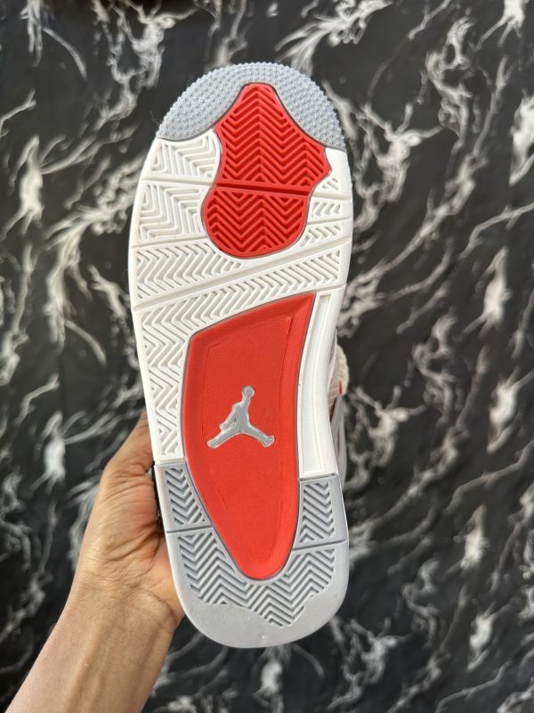 J4